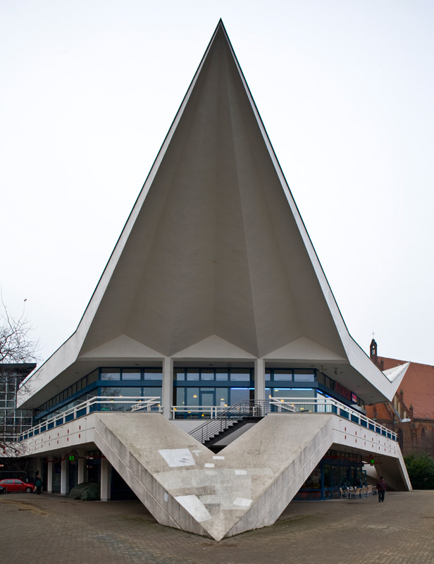 Pavillon am Berliner Fernsehturm (Henselmann + VEB Industrieprojektierung 1969)